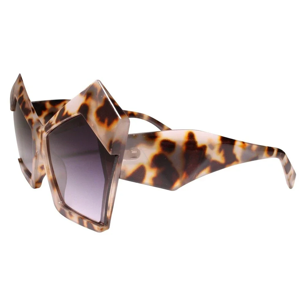 Kiss oversized edgy